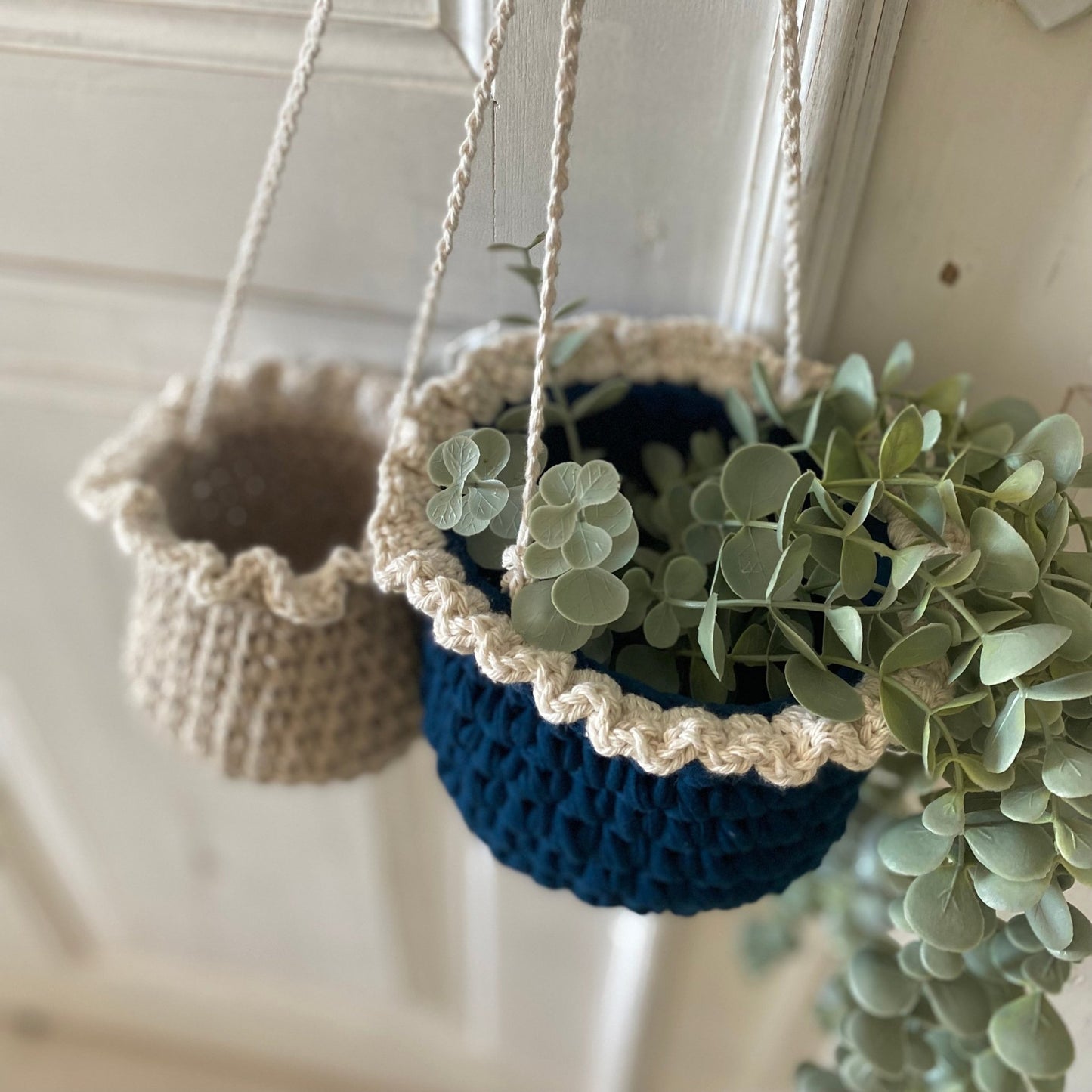 Crochet Plant Hanger, Ruffled Hanging Baskets - Looping Home