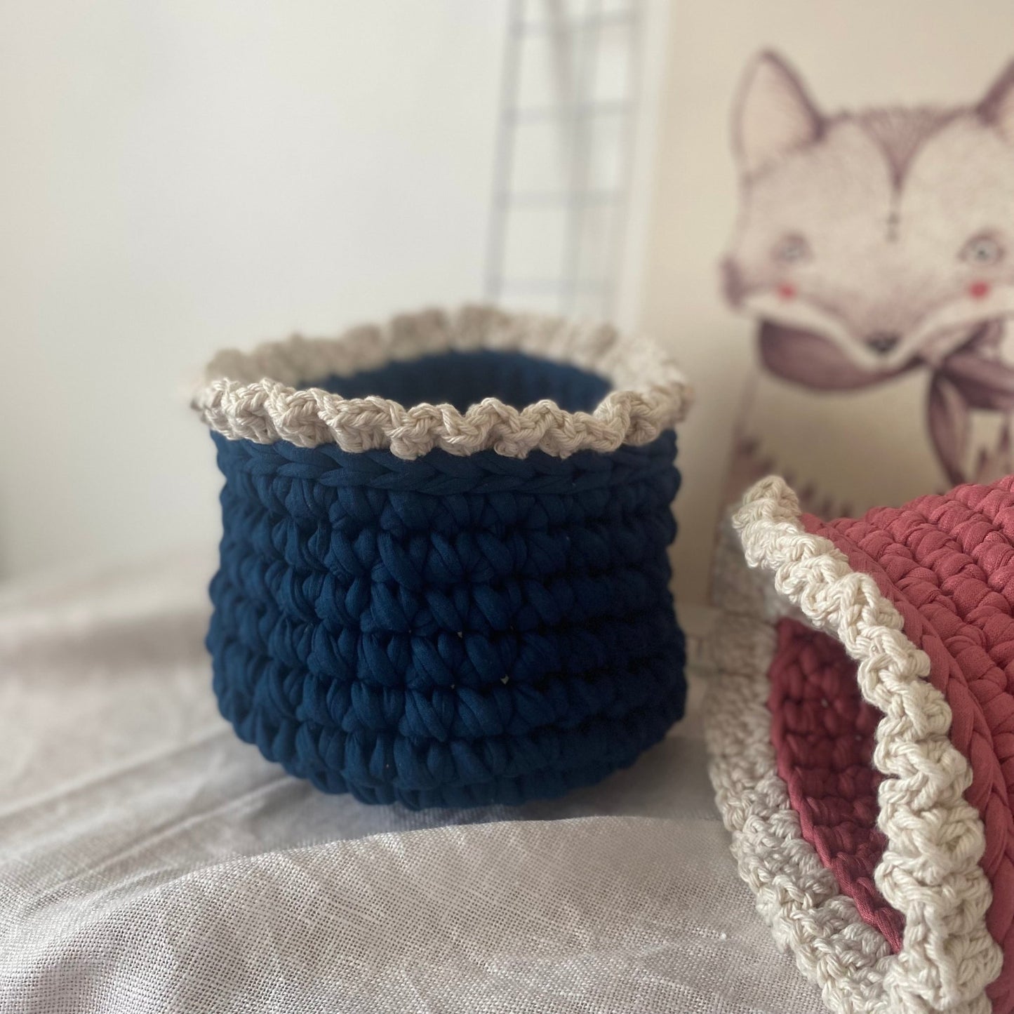 Crochet Plant Hanger, Ruffled Hanging Baskets - Looping Home
