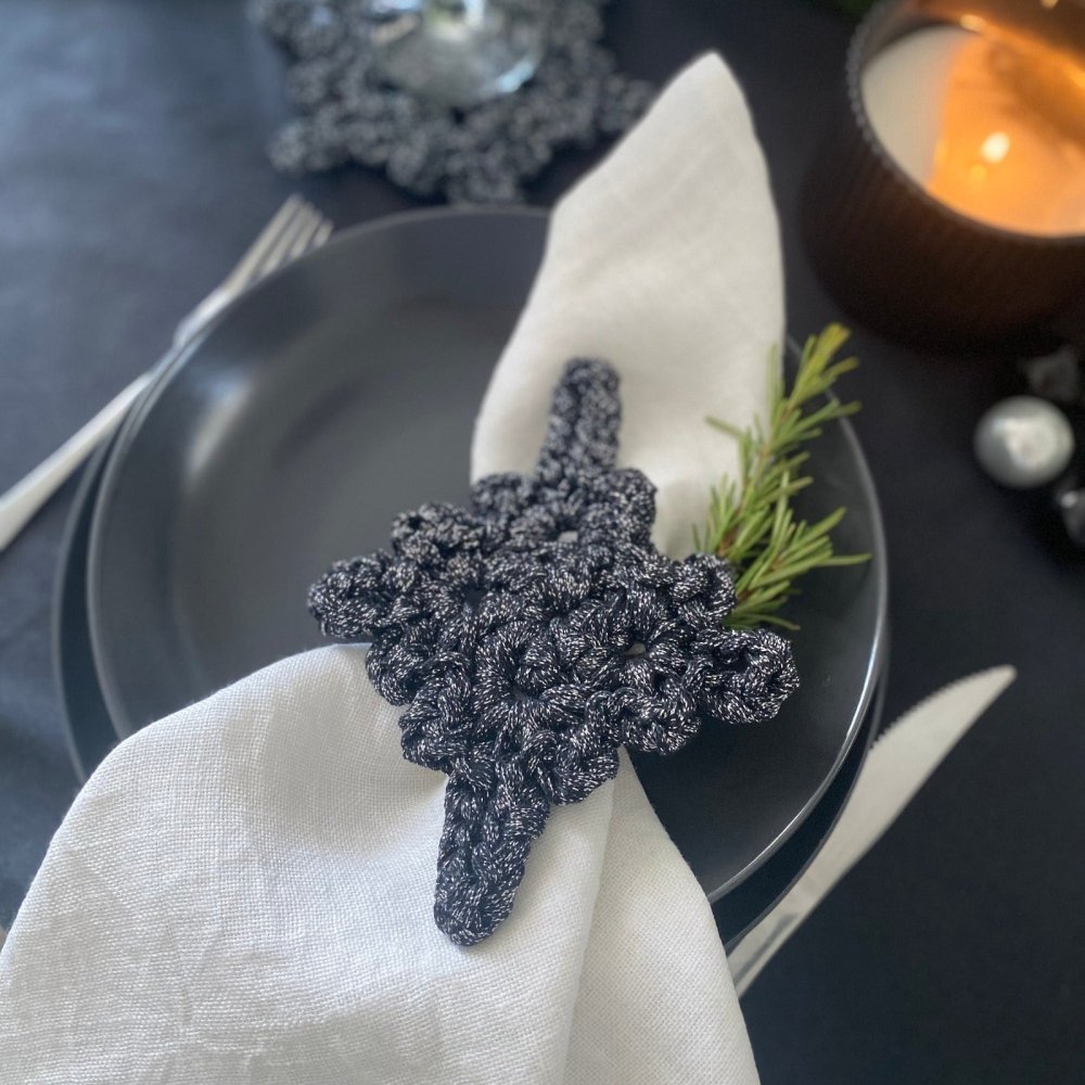 Black Sparkly Christmas Dinning Table Decor, Set of 8 pieces - Looping Home