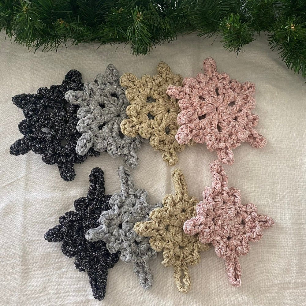 Black Sparkly Christmas Dinning Table Decor, Set of 8 pieces - Looping Home
