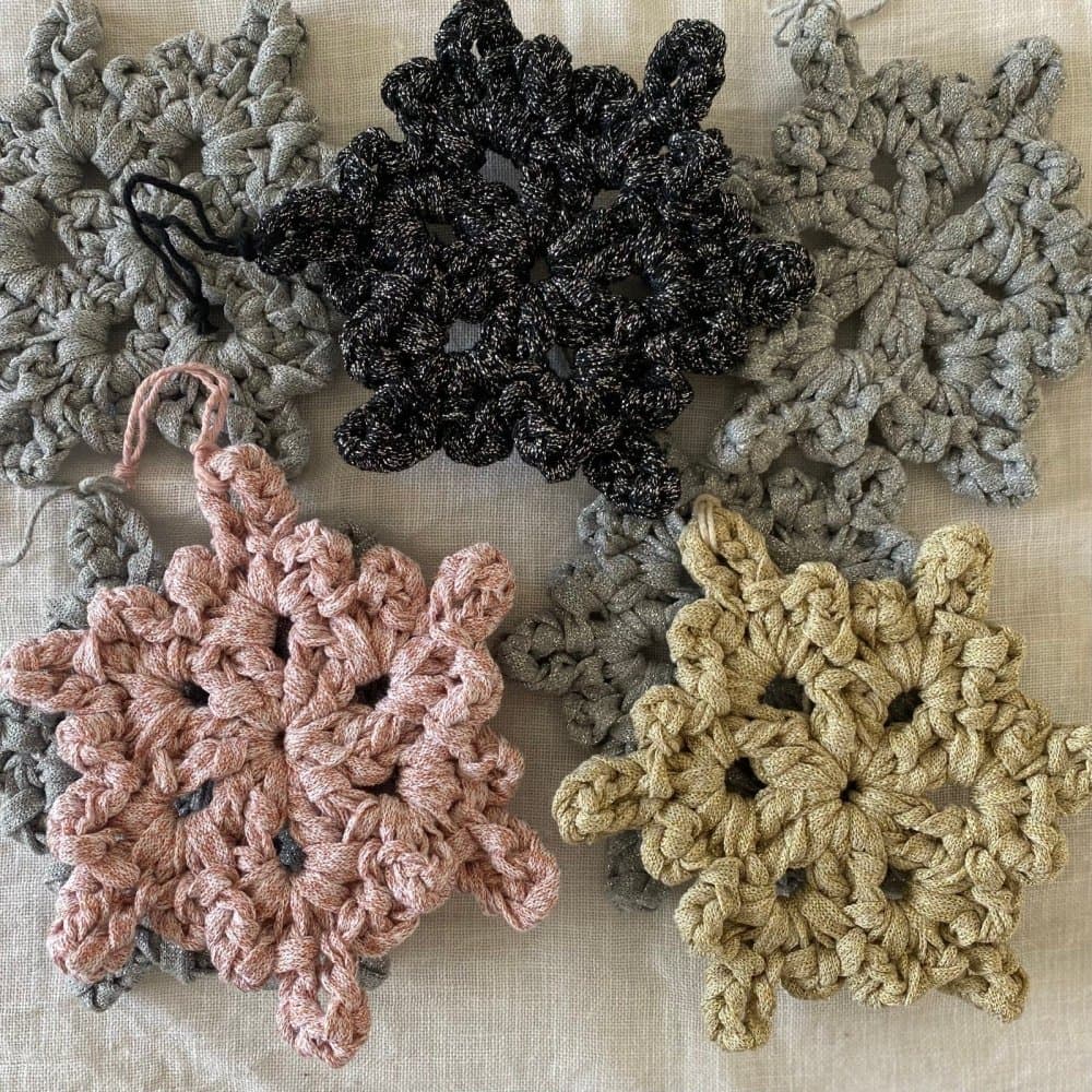 Black Sparkly Snowflake Christmas Ornament Set - Looping Home