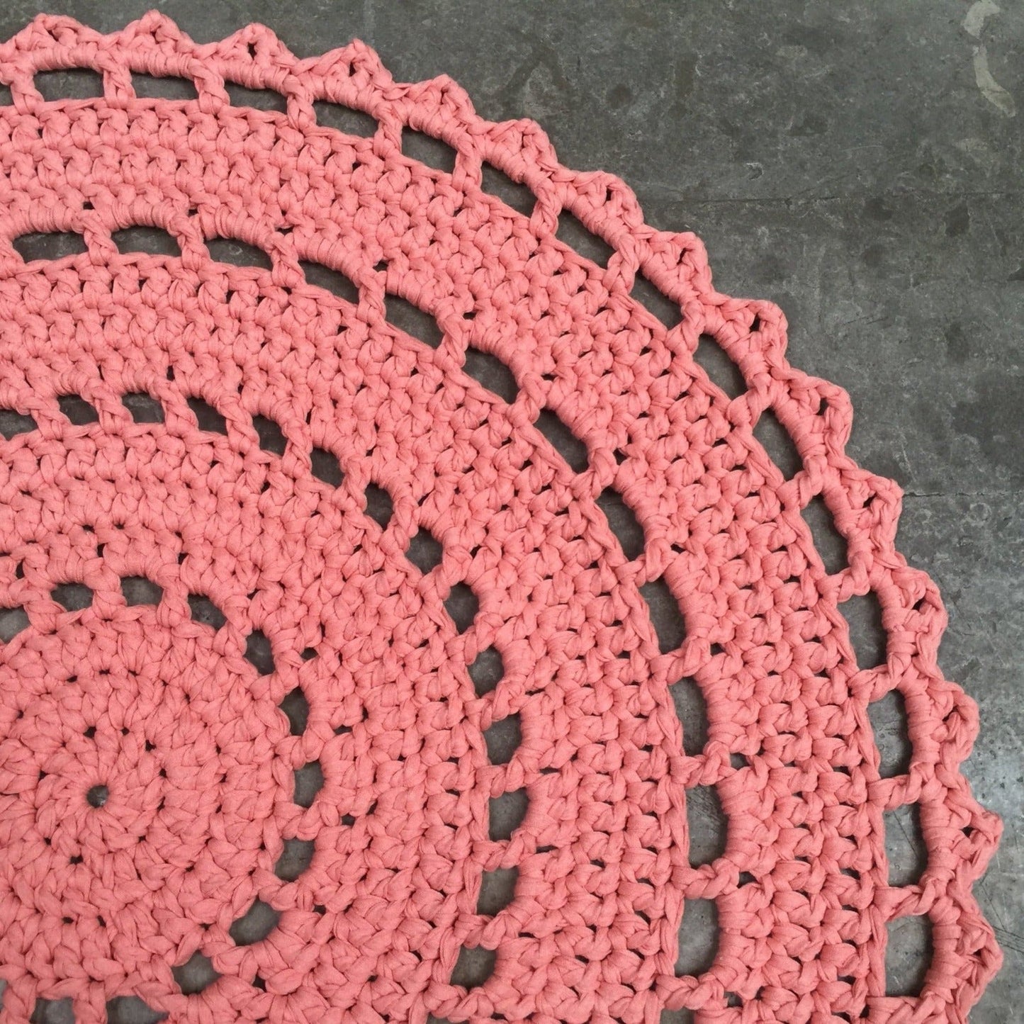 Crochet Round Doily Rug, Mandala Floor Mat - Looping Home