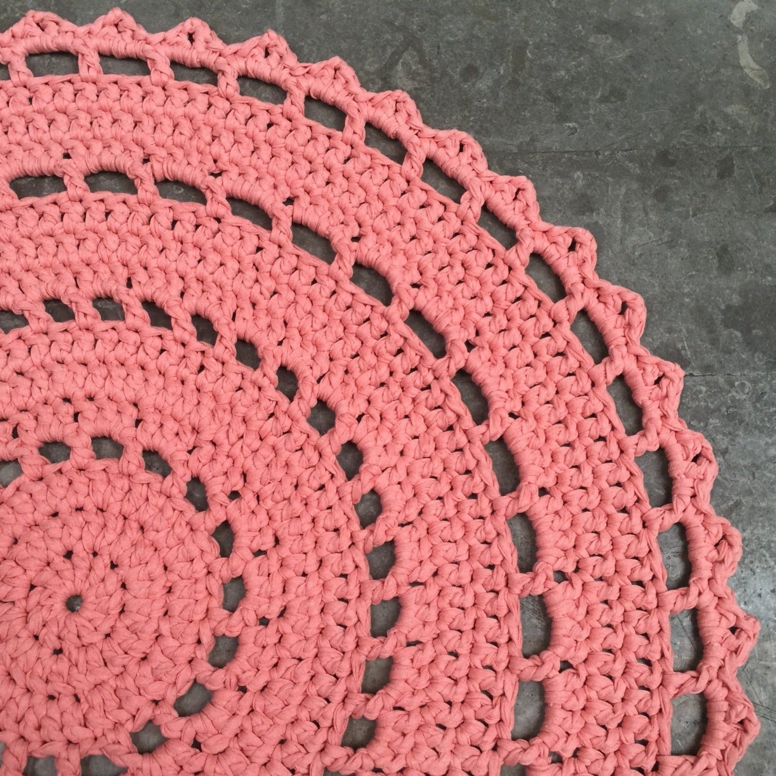 Crochet Round Doily Rug, Mandala Floor Mat - Looping Home