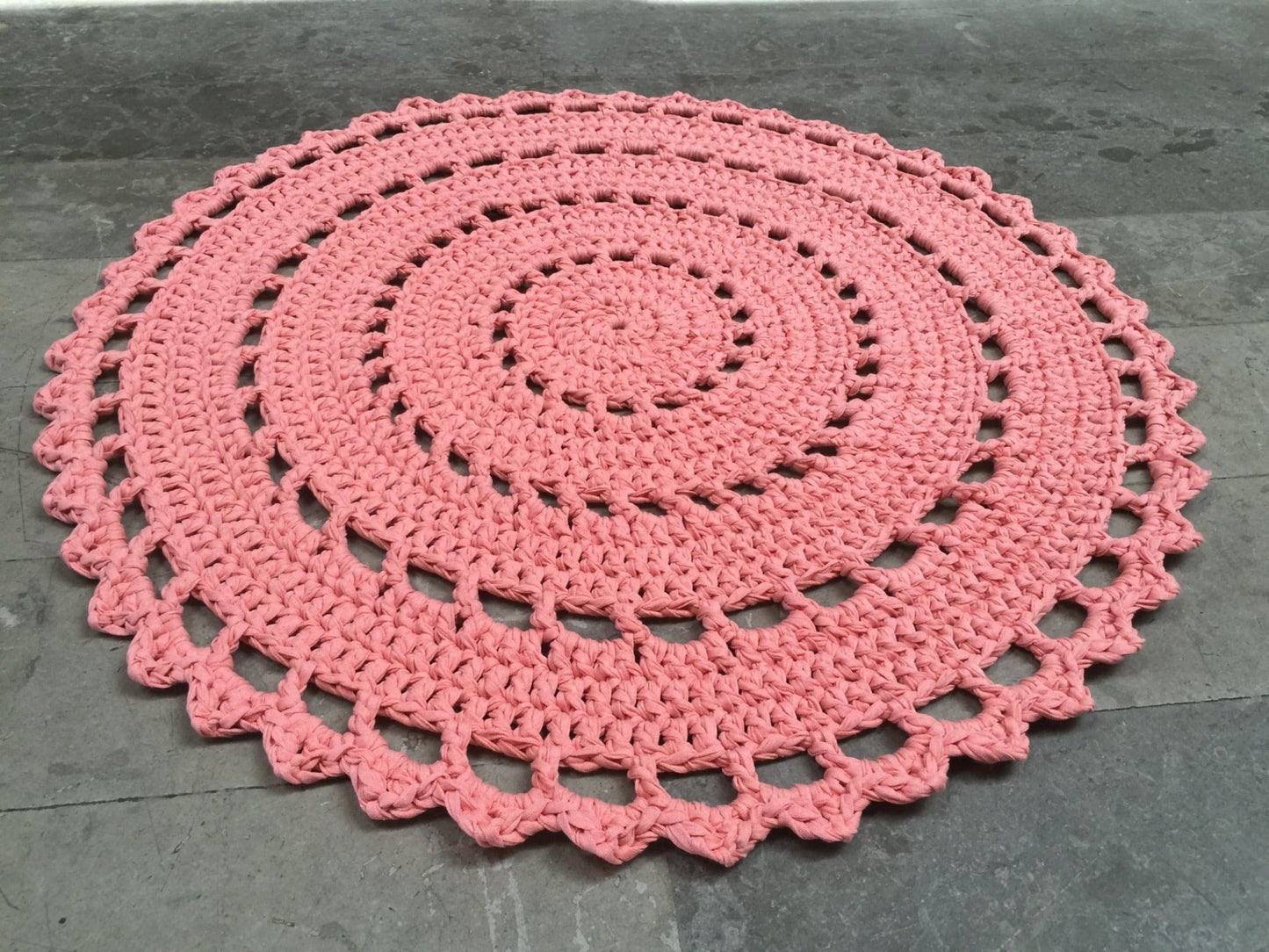 Crochet Round Doily Rug, Mandala Floor Mat - Looping Home