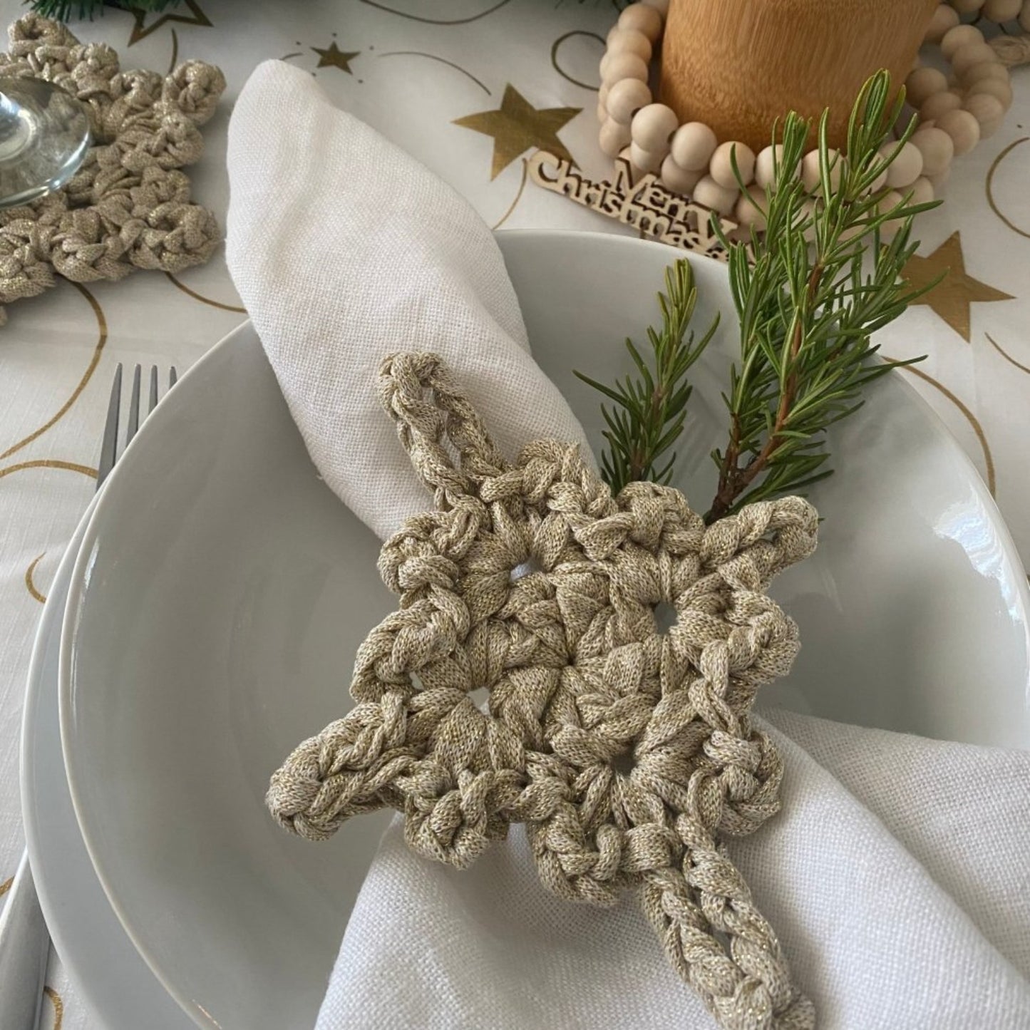 Gold Sparkly Christmas Table Decor -Set of 8 pieces - Looping Home