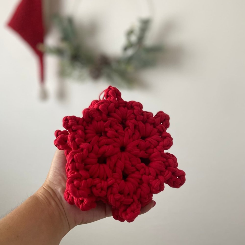 Large Crochet Snowflake Christmas Decorations Set - Looping Home