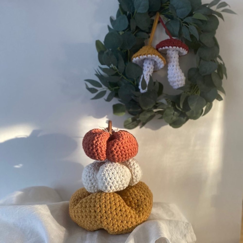 Large Mushroom Ornaments Set, Toadstool Pendants - Looping Home