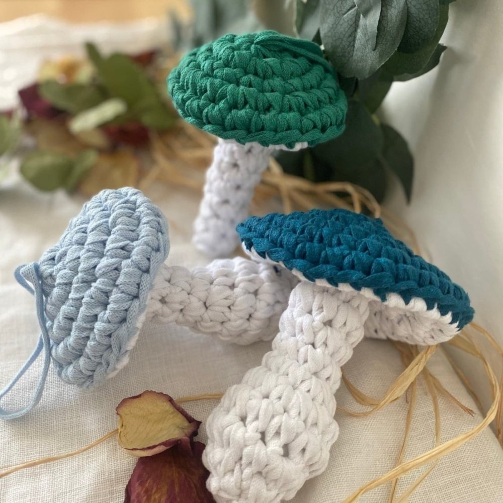 Large Mushroom Ornaments Set, Toadstool Pendants - Looping Home