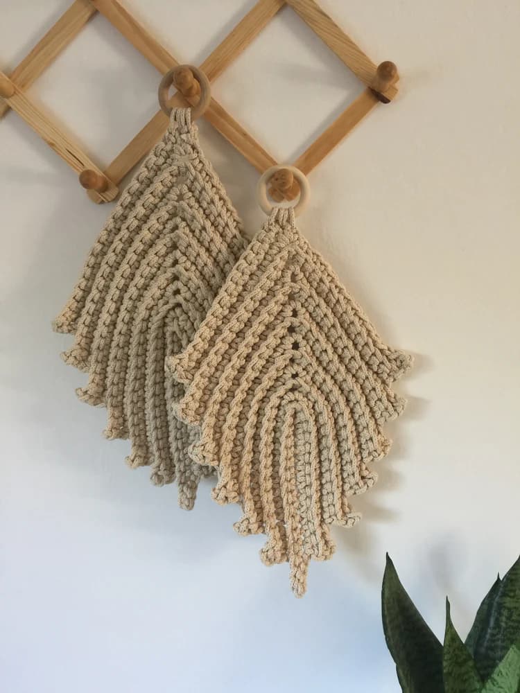 hanging knitted leafs for wall decor-recycled yarns