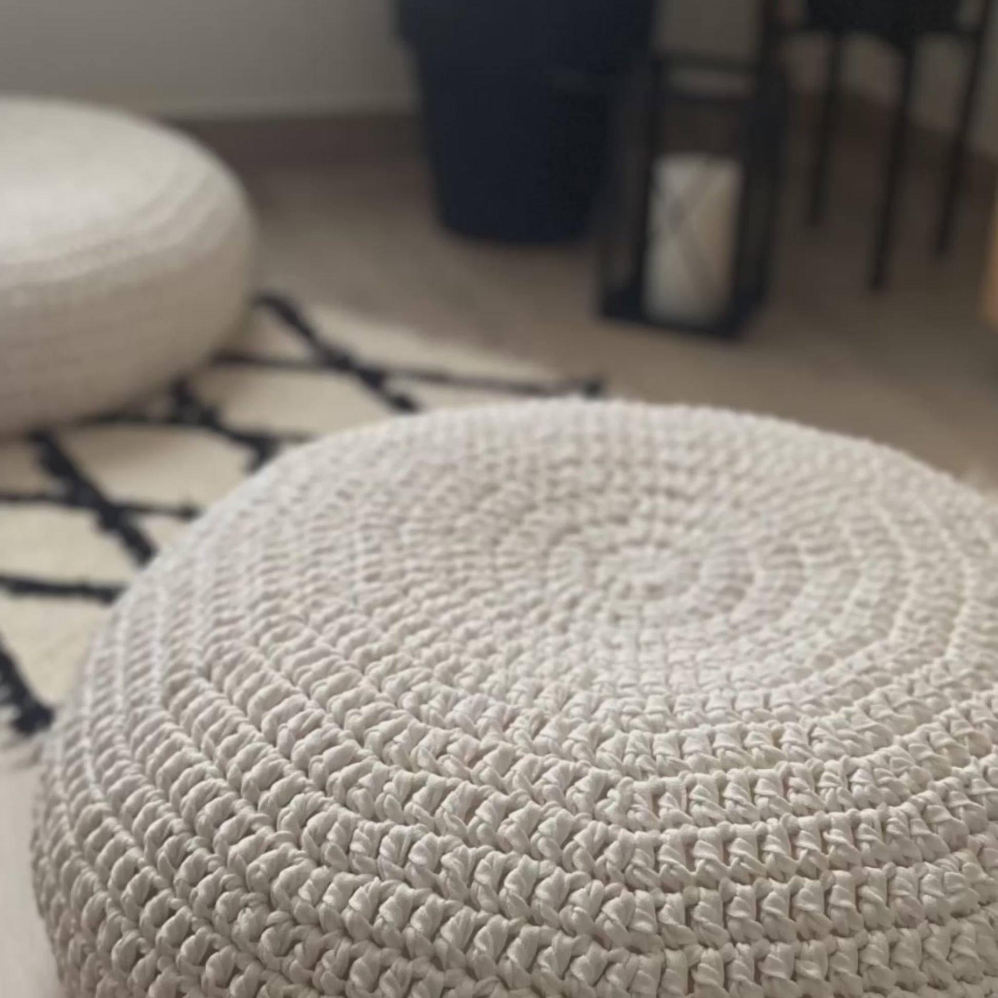 Round-Floor-Poufs-Looping-Home