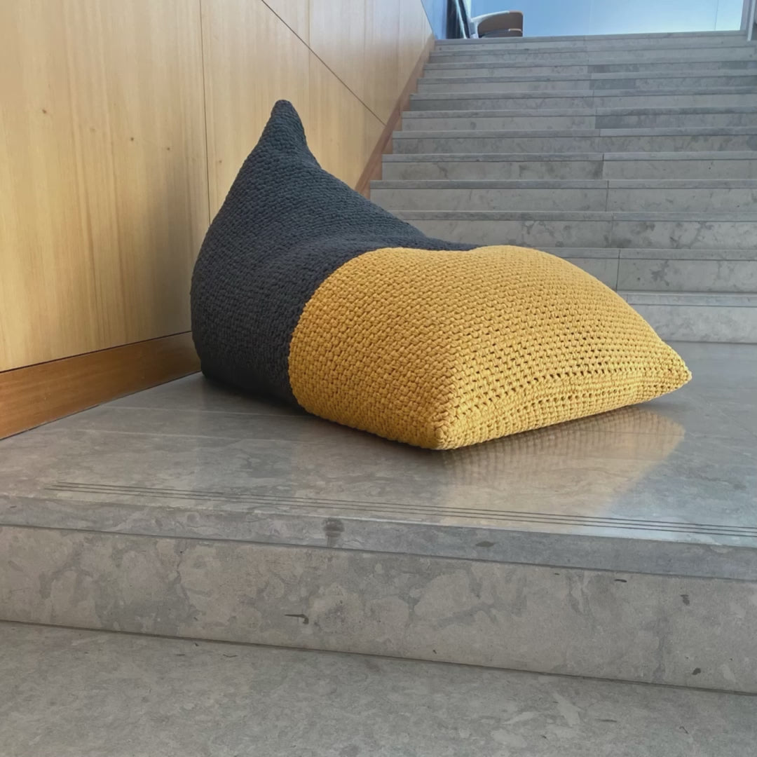 Soft knitted bean bag chair