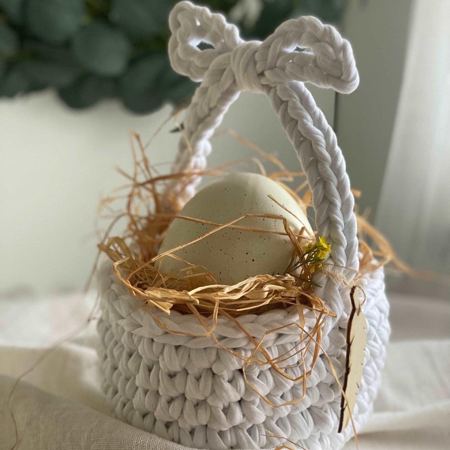 Crochet Easter Basket - Eggs Basket for Easter - Looping Home