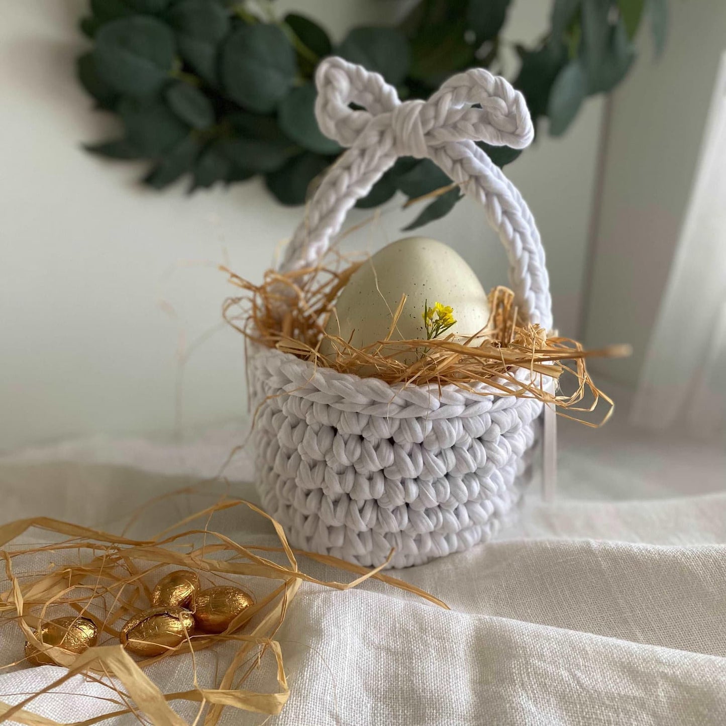 Crochet Easter Basket - Eggs Basket for Easter - Looping Home