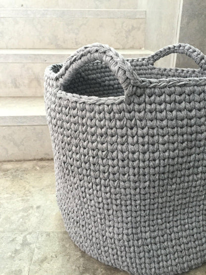 Crochet Round Storage Baskets - Looping Home