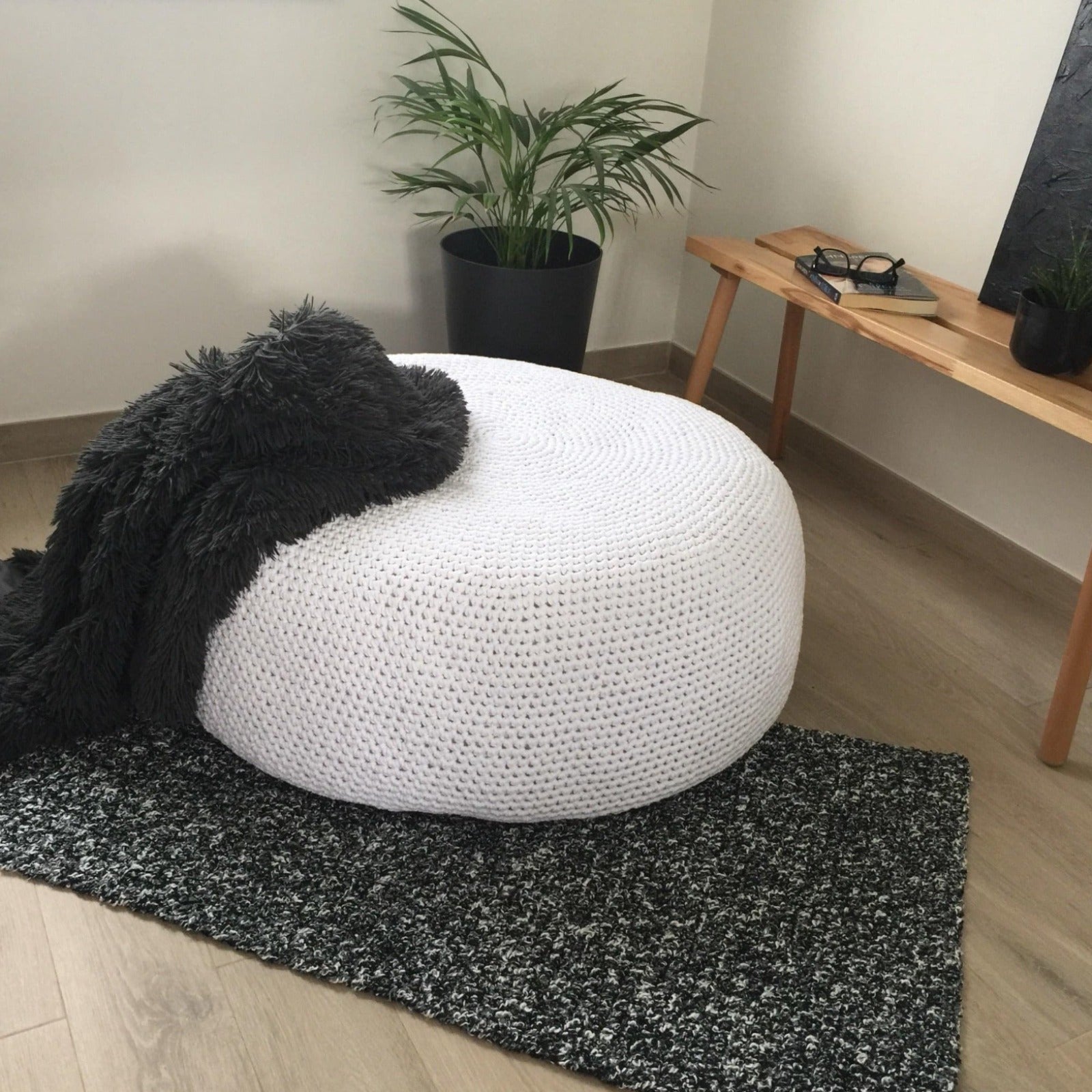 Big pouf online chair