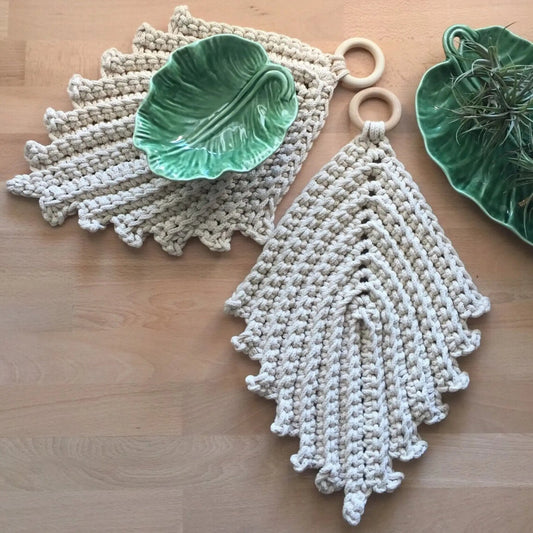 Leaf Placemat Set | Boho Farmhouse Table Decor | Botanical Gifts - Looping Home