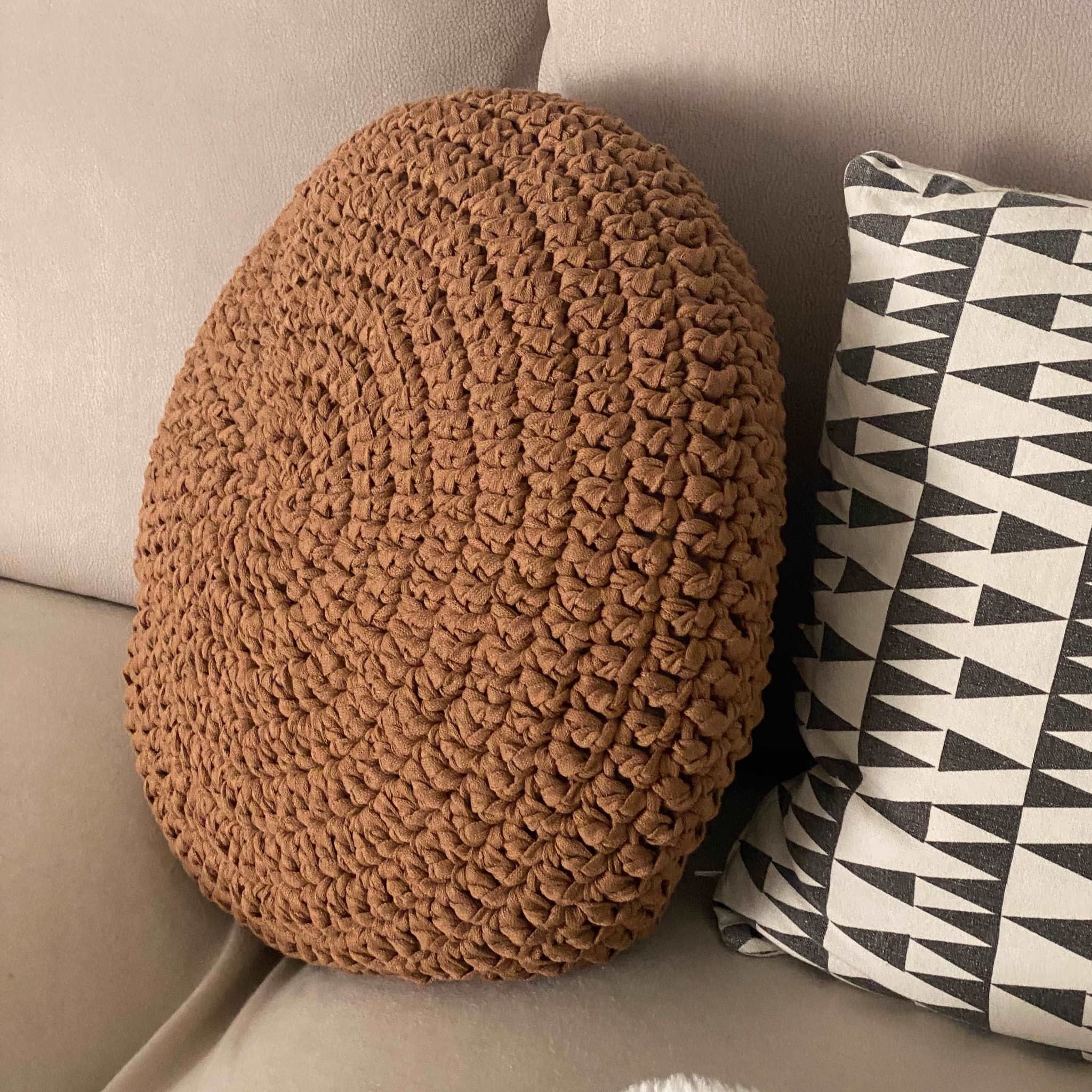 Round throw pillow clearance covers